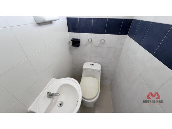 Consultorio en arriendo en Bocagrande, Cartagena, 15 m² · foto 5 de 6