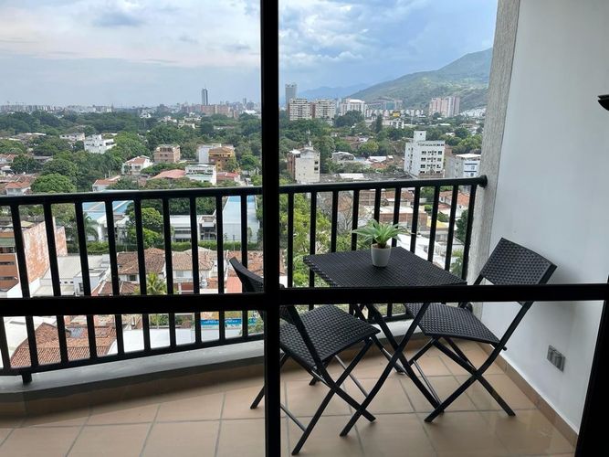 Apartamento de 1 alcoba en venta en La Flora, Cali, 33 m² · foto 5 de 24