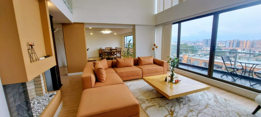 Apartamento de 5 alcobas en venta en Colina Campestre, Bogotá, 339 m² · foto 3 de 24