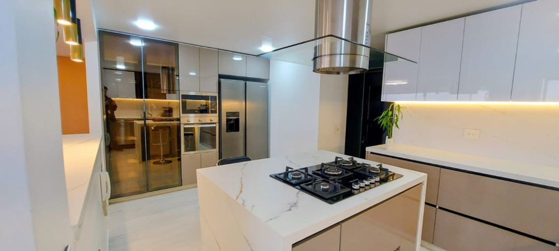 Apartamento de 5 alcobas en venta en Colina Campestre, Bogotá, 339 m² · foto 9 de 24