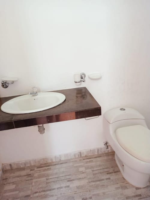 Casa de 3 alcobas en venta en Ricaurte, 350 m² · foto 2 de 15