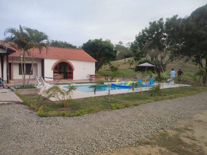 Casa de 3 alcobas en venta en Ricaurte, 350 m² · foto 5 de 15