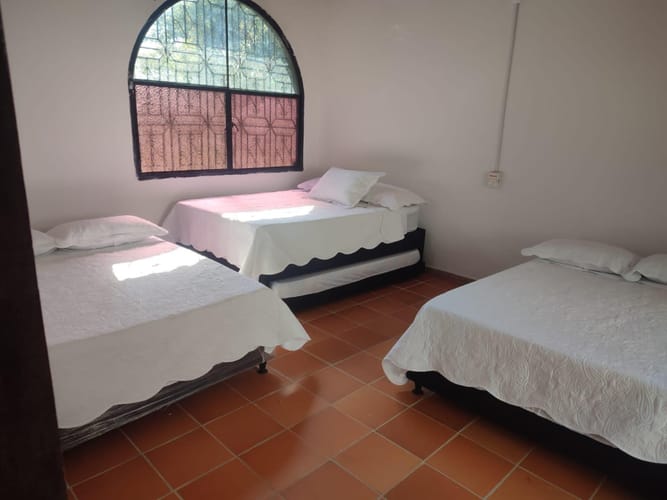 Casa de 3 alcobas en venta en Ricaurte, 350 m² · foto 12 de 15