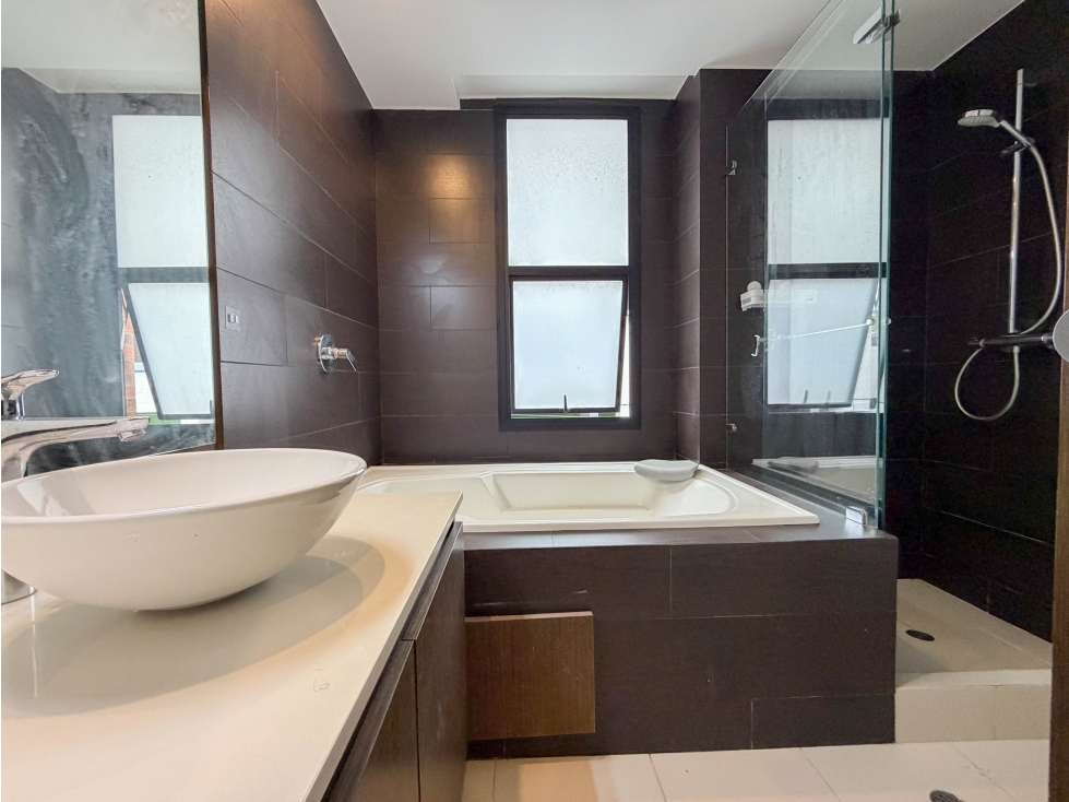 Apartamento en venta en El Chico, Bogotá · foto 15 de 18