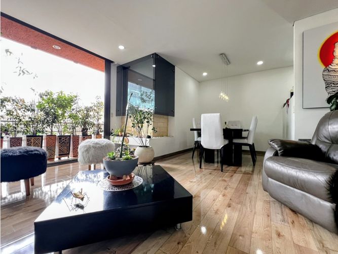 Apartamento de 3 alcobas en venta en Molinos Norte, Bogotá, 133 m² · foto 2 de 20