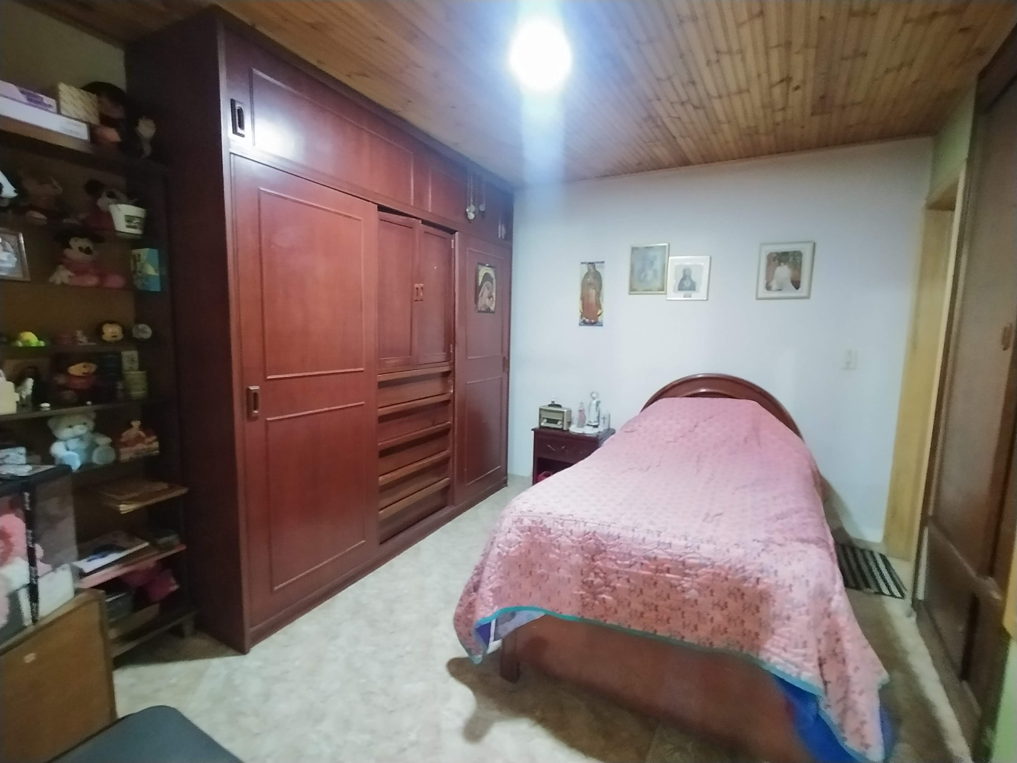 Casa en venta en Las Lomas, Bogotá · foto 7 de 24