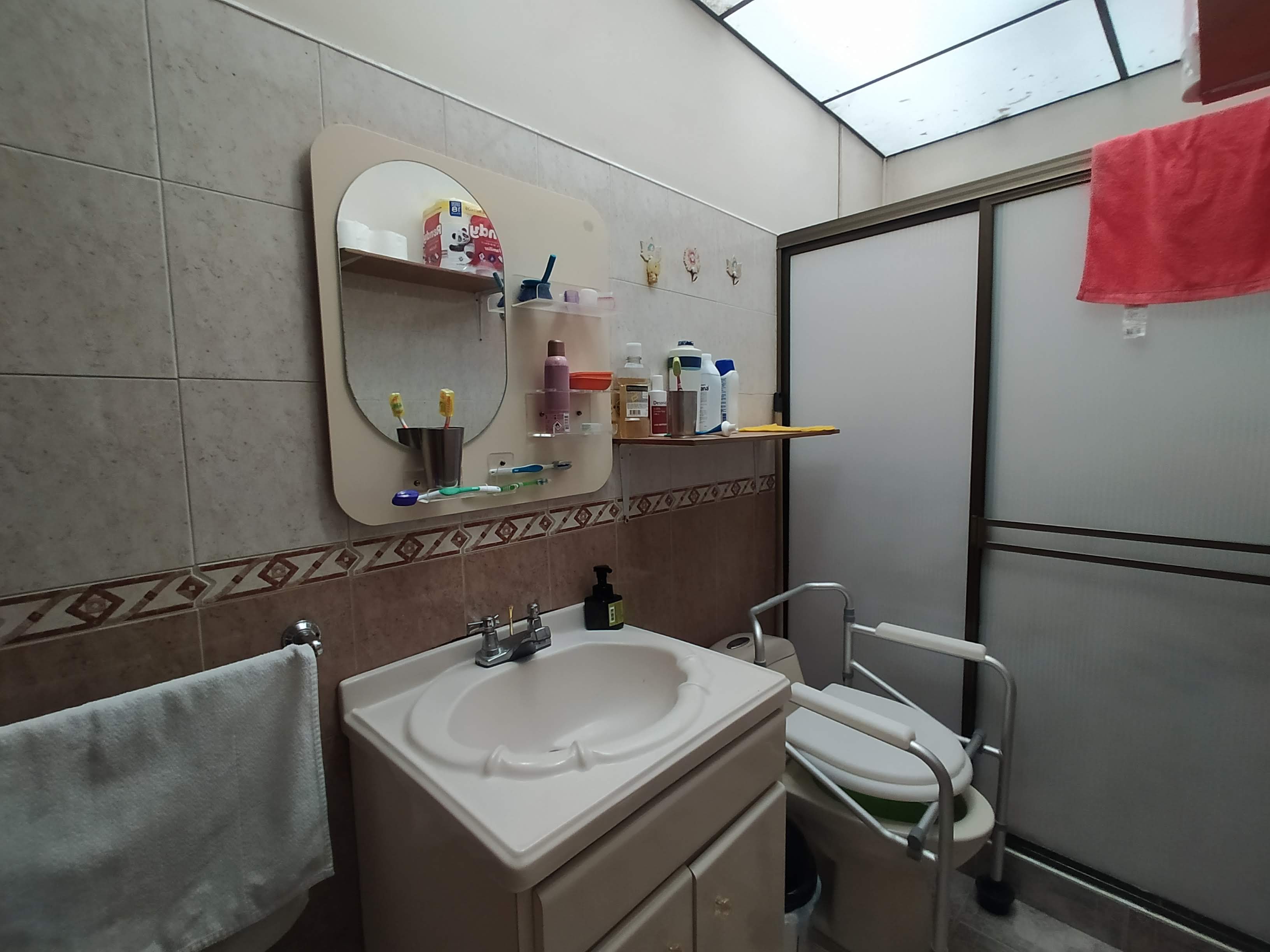 Casa en venta en Las Lomas, Bogotá · foto 9 de 24