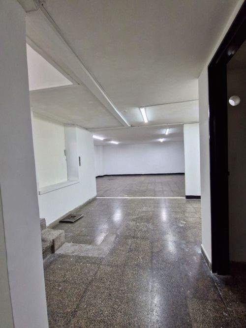 Bodega en venta en Perpetuo Socorro, Medellín, 742 m² · foto 10 de 17