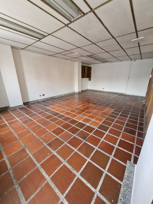 Bodega en venta en Perpetuo Socorro, Medellín, 742 m² · foto 13 de 17