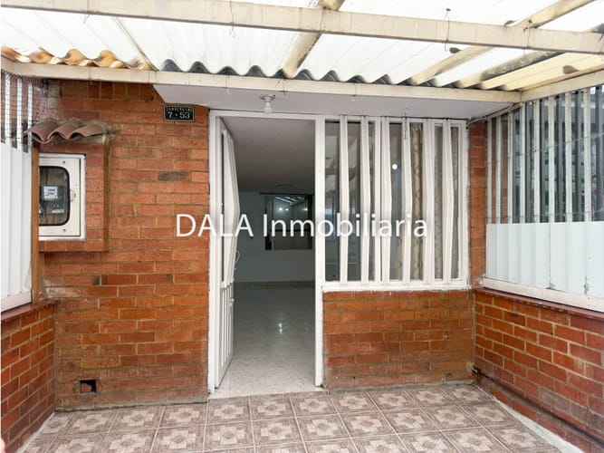 Casa de 3 alcobas en venta en Rio Frio, Chía, 59 m² · foto 2 de 22