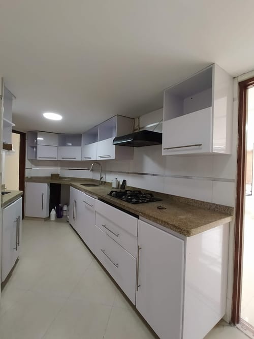 Apartamento de 3 alcobas en venta en Santa Barbara, Bogotá, 135 m² · foto 4 de 24
