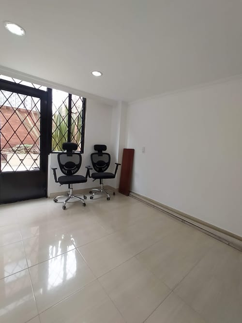 Apartamento de 3 alcobas en venta en Santa Barbara, Bogotá, 135 m² · foto 6 de 24