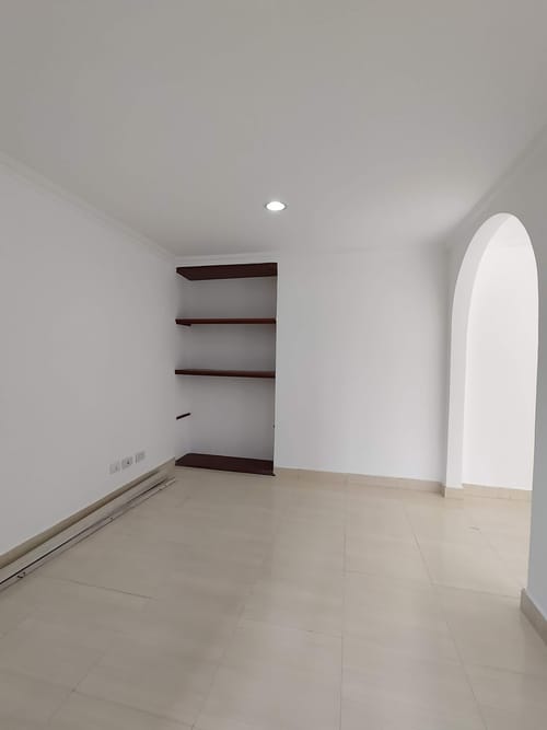 Apartamento de 3 alcobas en venta en Santa Barbara, Bogotá, 135 m² · foto 7 de 24
