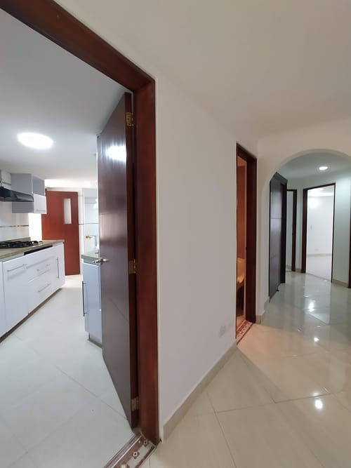 Apartamento de 3 alcobas en venta en Santa Barbara, Bogotá, 135 m² · foto 9 de 24