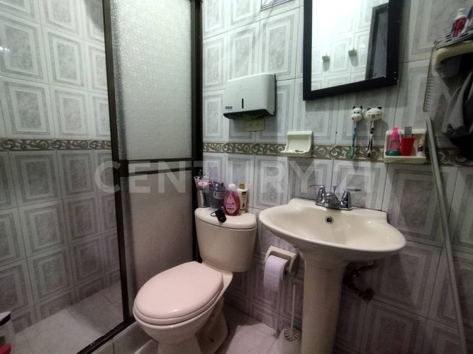 Casa de 6 alcobas en venta en Nuevo Kennedy, Bogotá, 358 m² · foto 8 de 24