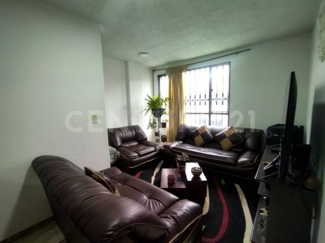 Casa de 6 alcobas en venta en Nuevo Kennedy, Bogotá, 358 m² · foto 12 de 24