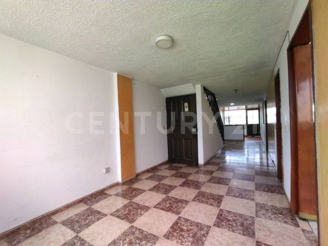 Casa de 6 alcobas en venta en Nuevo Kennedy, Bogotá, 358 m² · foto 18 de 24