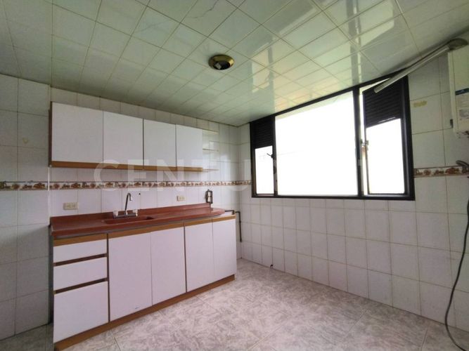 Casa de 6 alcobas en venta en Nuevo Kennedy, Bogotá, 358 m² · foto 19 de 24