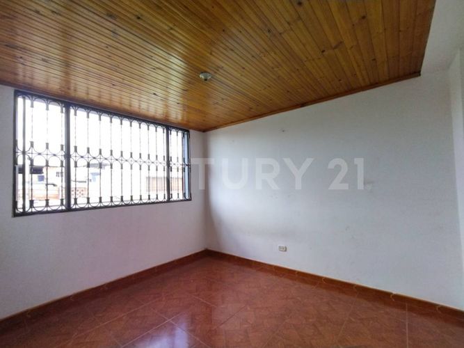 Casa de 6 alcobas en venta en Nuevo Kennedy, Bogotá, 358 m² · foto 23 de 24