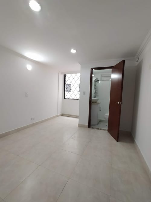 Apartamento de 3 alcobas en venta en Santa Barbara, Bogotá, 135 m² · foto 14 de 24