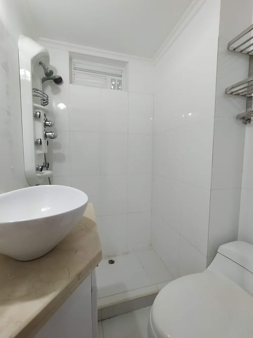 Apartamento de 3 alcobas en venta en Santa Barbara, Bogotá, 135 m² · foto 15 de 24