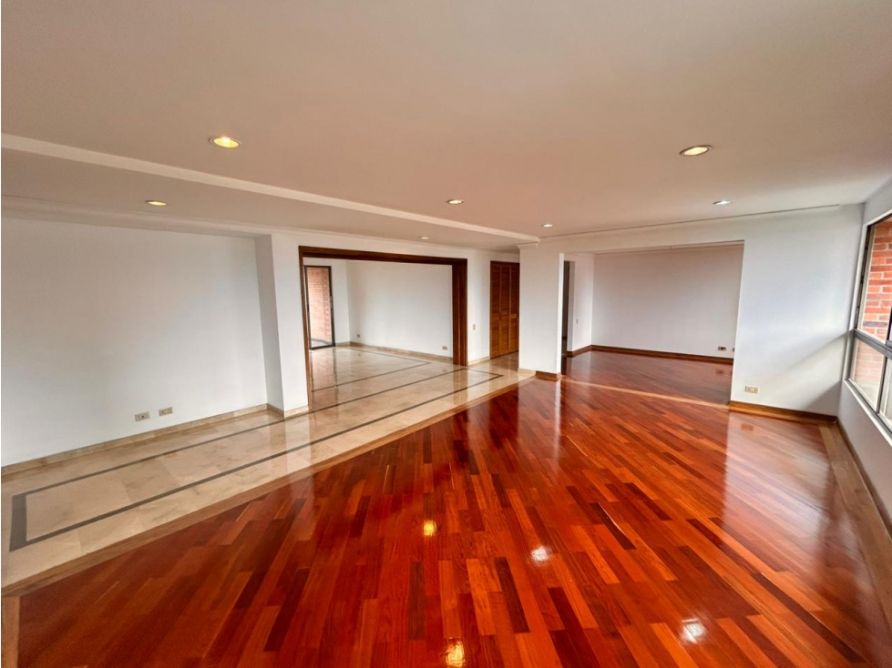 Apartamento en arriendo en El Poblado, Medellín · foto 4 de 16