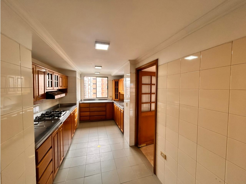 Apartamento en arriendo en El Poblado, Medellín · foto 6 de 16