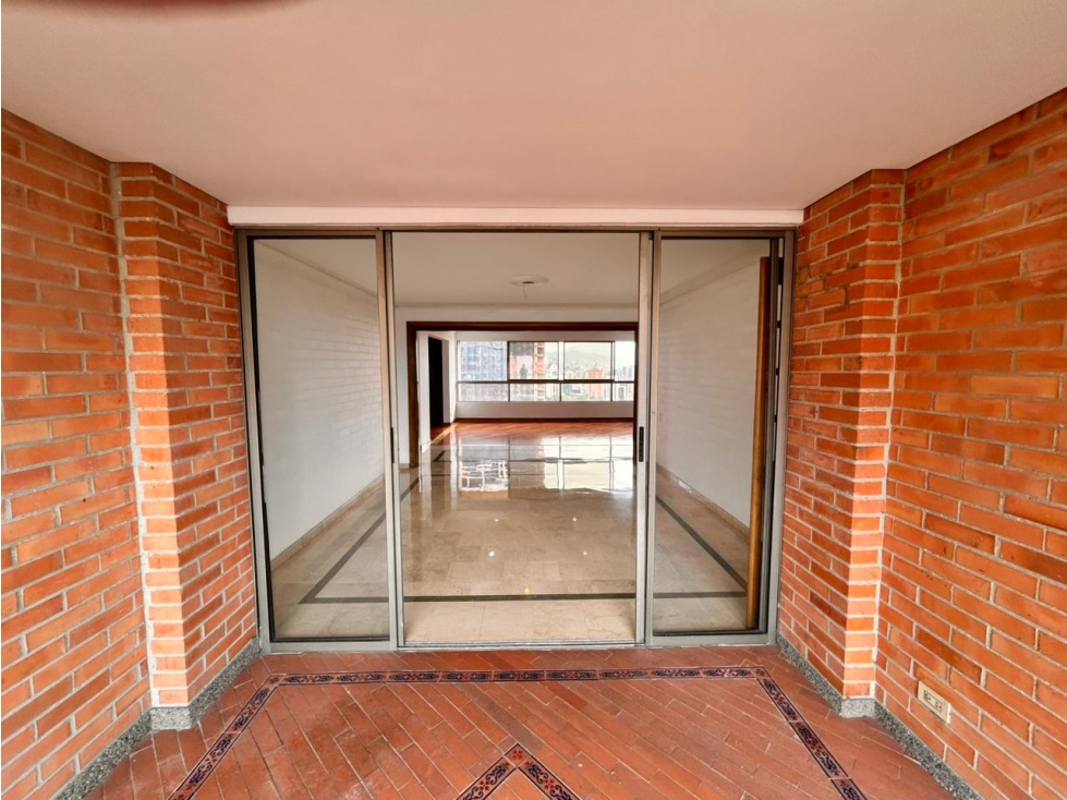 Apartamento en arriendo en El Poblado, Medellín · foto 9 de 16