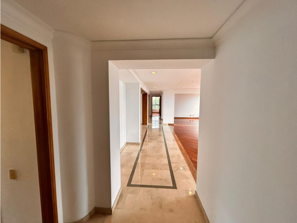Apartamento en arriendo en El Poblado, Medellín · foto 10 de 16