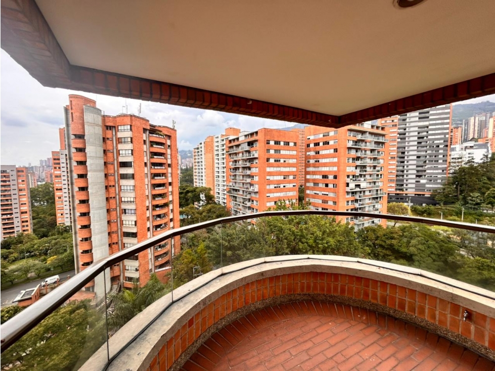 Apartamento en arriendo en El Poblado, Medellín · foto 15 de 16