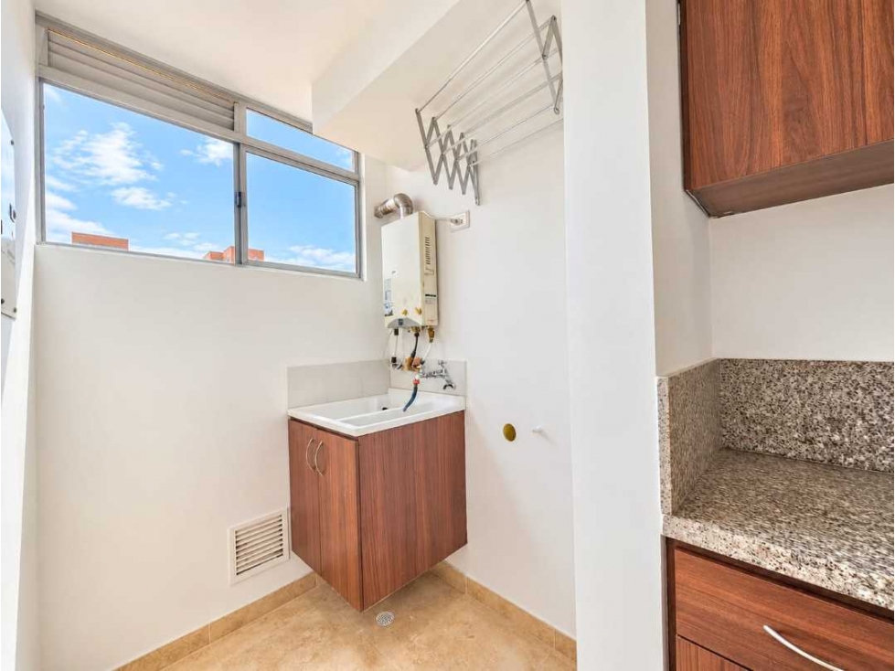 Apartamento en venta en Gran Granada, Bogotá · foto 11 de 24