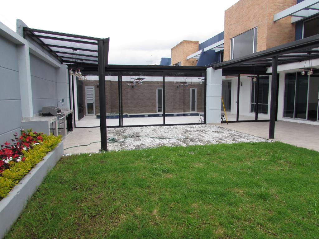 Casa en venta en San Jose De Bavaria, Bogotá · foto 4 de 24