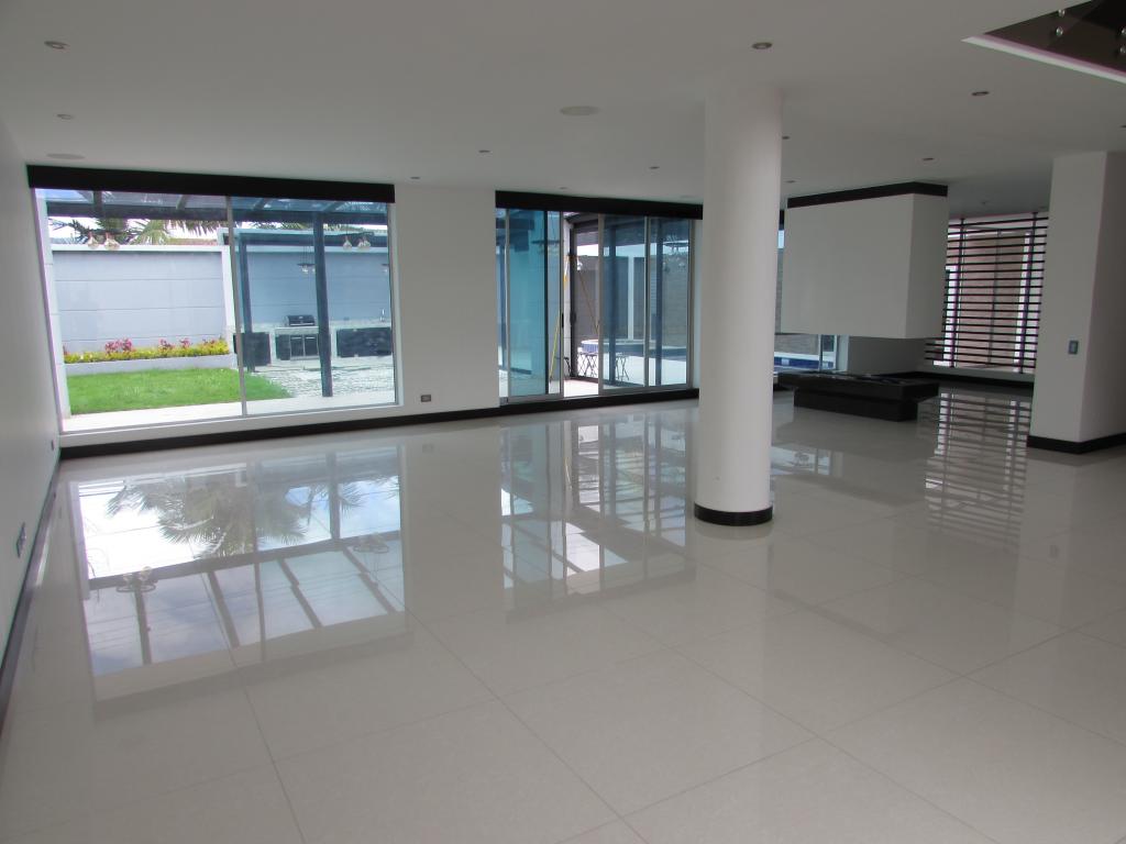 Casa en venta en San Jose De Bavaria, Bogotá · foto 10 de 24