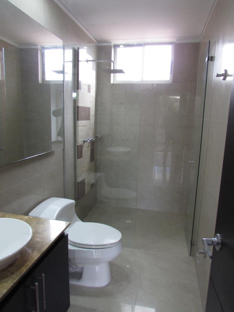 Casa en venta en San Jose De Bavaria, Bogotá · foto 18 de 24