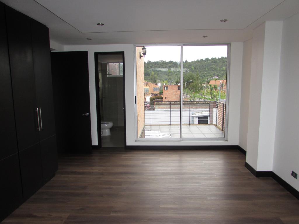 Casa en venta en San Jose De Bavaria, Bogotá · foto 21 de 24