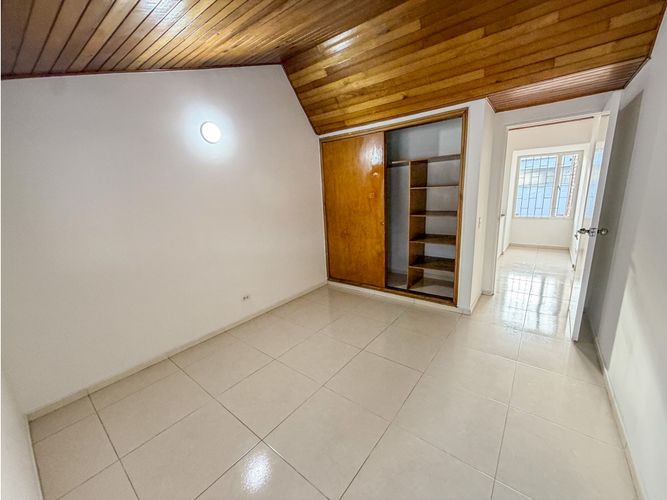 Casa de 6 alcobas en venta en Barrios Unidos, Bogotá, 250 m² · foto 14 de 21