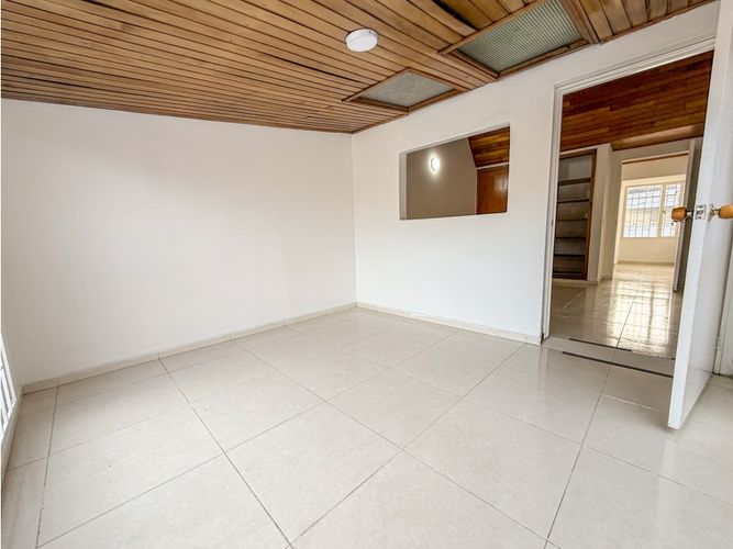 Casa de 6 alcobas en venta en Barrios Unidos, Bogotá, 250 m² · foto 15 de 21