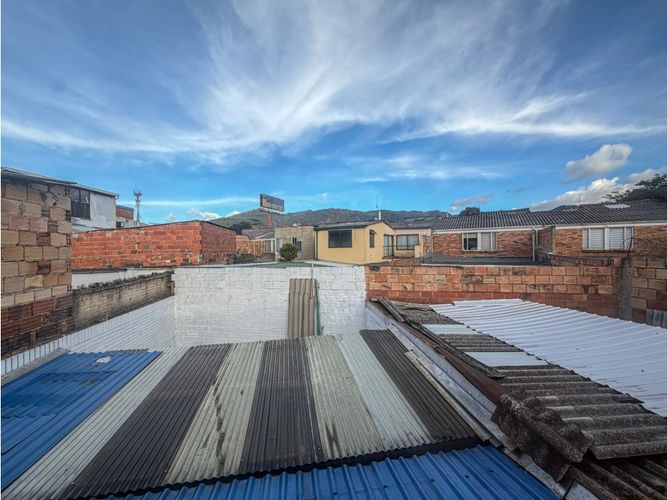 Casa de 6 alcobas en venta en Barrios Unidos, Bogotá, 250 m² · foto 16 de 21