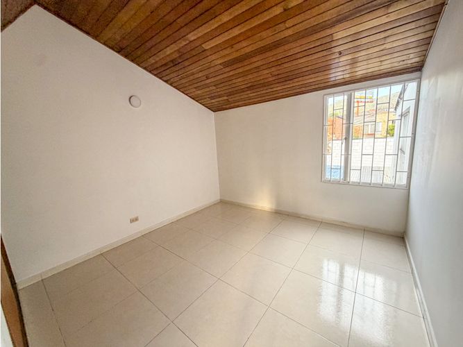 Casa de 6 alcobas en venta en Barrios Unidos, Bogotá, 250 m² · foto 18 de 21