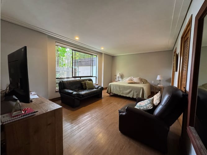 Apartamento de 4 alcobas en venta en El Poblado, Medellín, 249 m² · foto 4 de 24