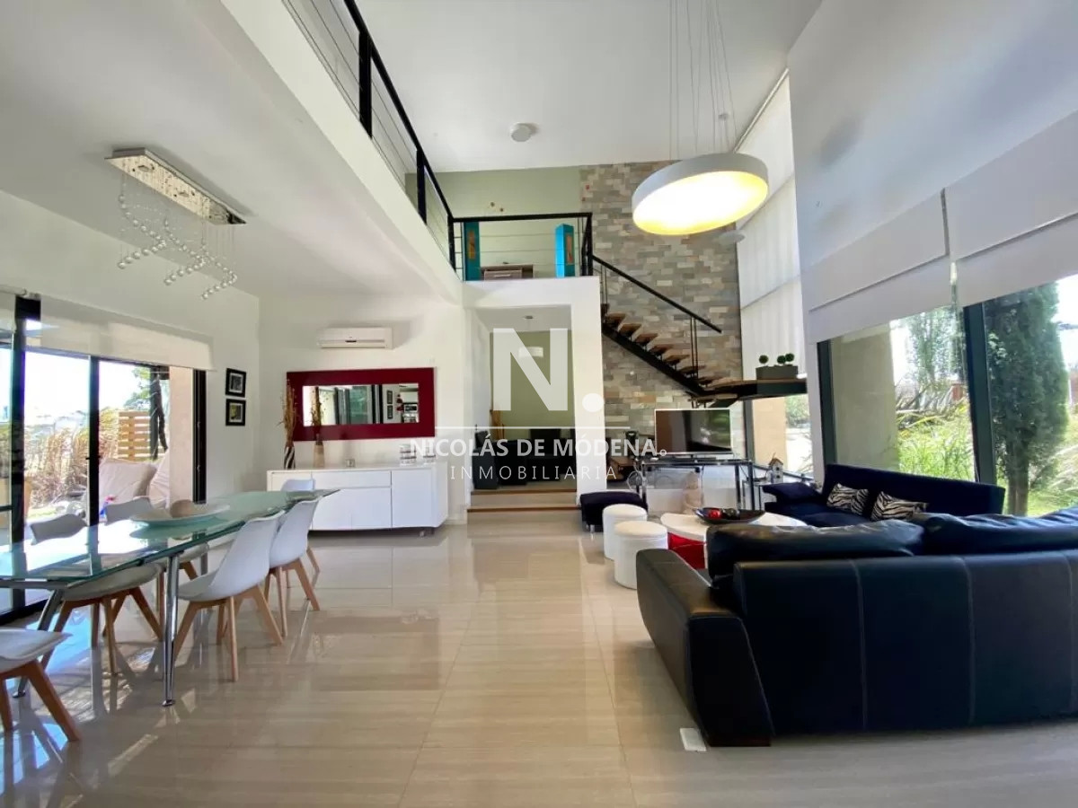 Casa en Alquiler · Foto 2