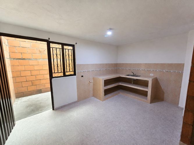 Casa de 2 alcobas en arriendo en Parque De La Italia, Palmira, 57 m² · foto 4 de 13