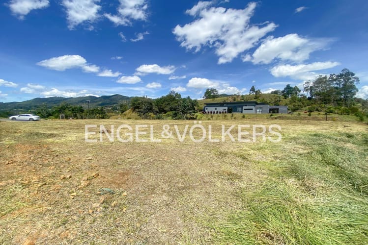 Lote en venta en Aeropuerto, Rionegro · foto 2 de 6