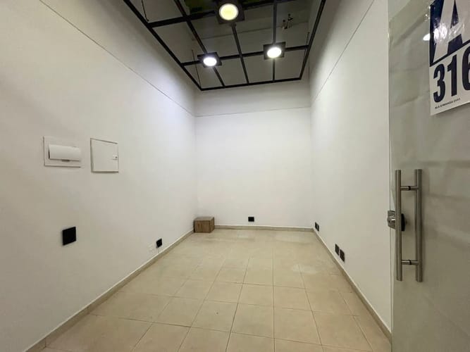 Local en arriendo en Cañaveral, Floridablanca, 12 m² · foto 2 de 5