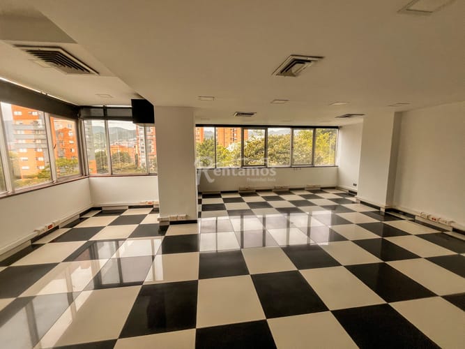 Oficina en arriendo en El Campestre, Medellín, 55 m² · foto 3 de 24