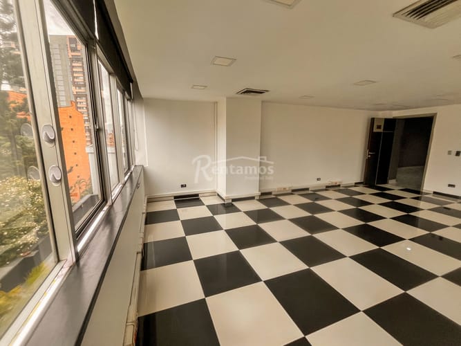 Oficina en arriendo en El Campestre, Medellín, 55 m² · foto 6 de 24