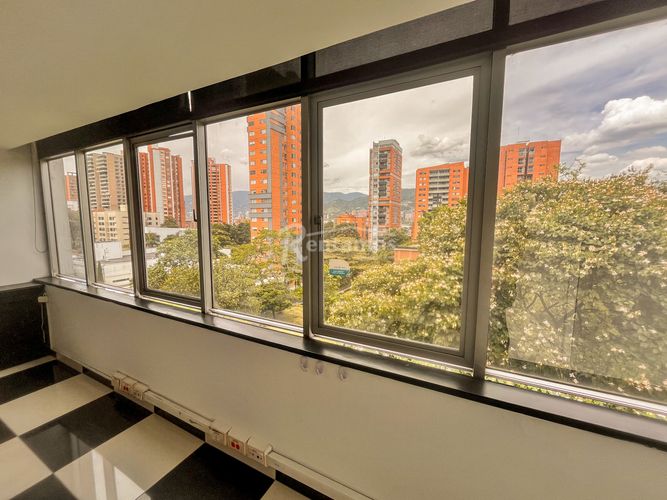 Oficina en arriendo en El Campestre, Medellín, 55 m² · foto 13 de 24