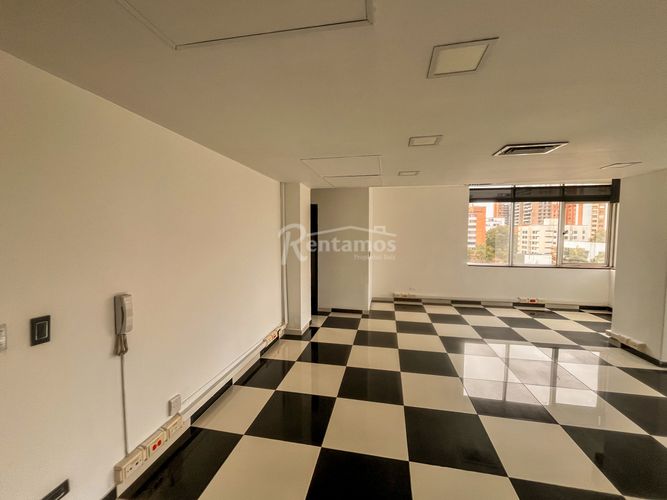 Oficina en arriendo en El Campestre, Medellín, 55 m² · foto 16 de 24