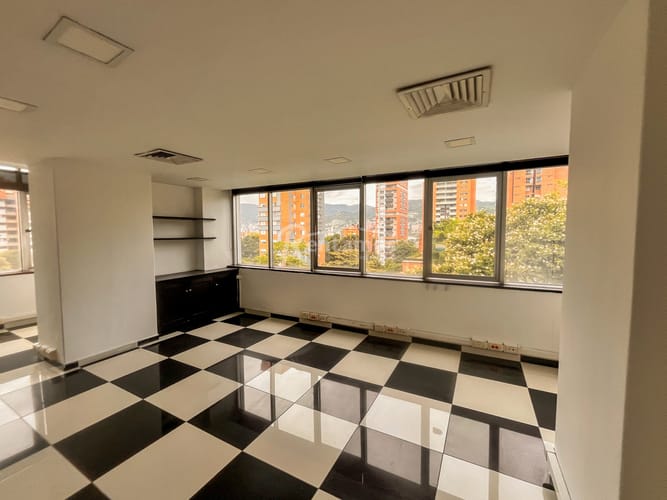 Oficina en arriendo en El Campestre, Medellín, 55 m² · foto 18 de 24
