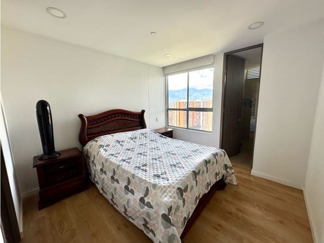 Apartamento de 3 alcobas en venta en Loma De Las Brujas, Envigado, 147 m² · foto 14 de 24